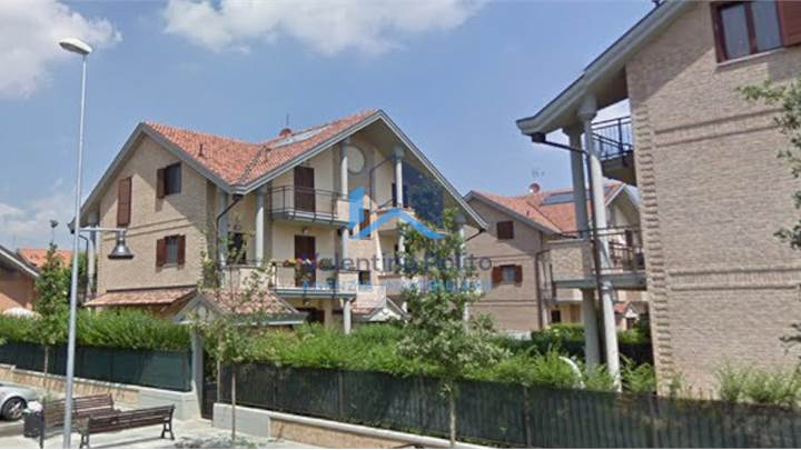 La loggia - Via Dora, 5 - Alloggio 4 locali 2 livelli